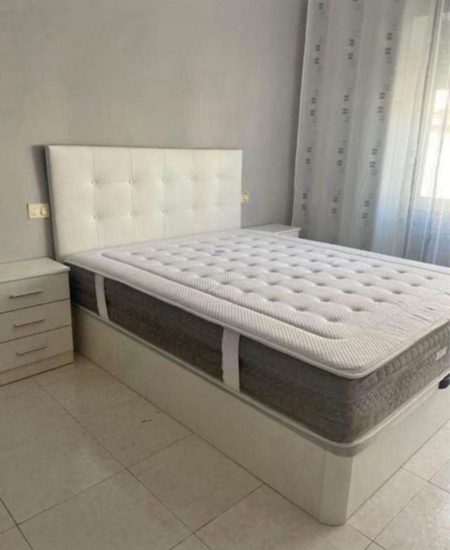 Canapé con Almacenaje: Orden y Estilo
