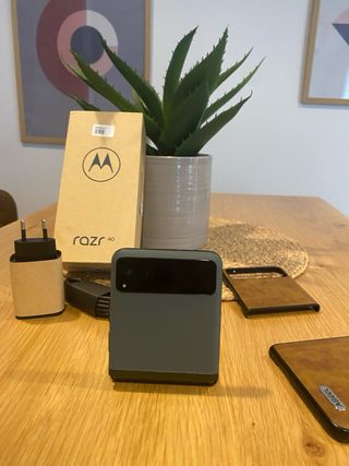 Motorola Razr 40 256GB Negro/Marrón