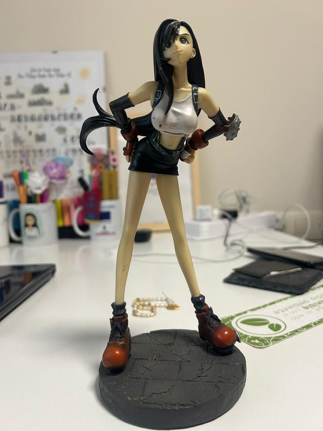 Figura Tifa Final Fantasy VII Kotobukiya