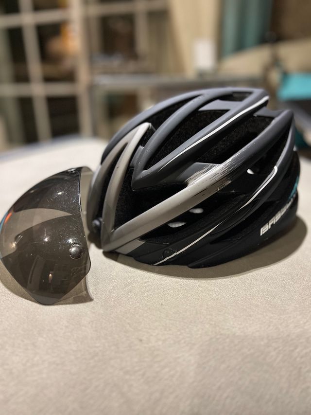 Casco Ciclismo Basecamp Adulto con Visera
