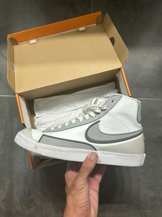 Nike Blazer Mid Zapatillas Grises y Blancas