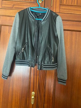 Cazadora Forever 21 polipiel y algodón