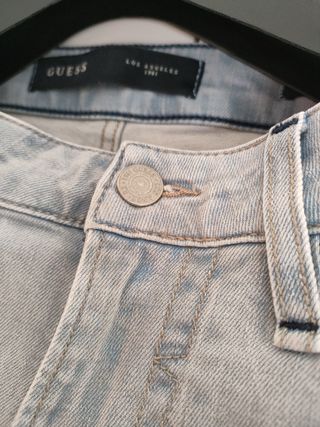 Pantalón Guess Azul Claro Desgastado