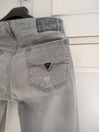 Pantalón Guess Azul Claro Desgastado