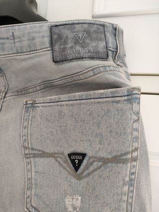 Pantalón Guess Azul Claro Desgastado