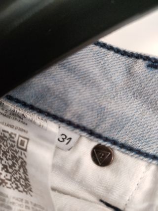 Pantalón Guess Azul Claro Desgastado