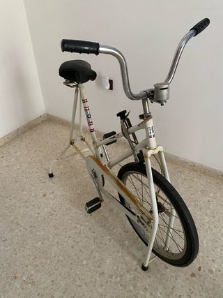 Bicicleta Estática Vintage John Deere década 1970.