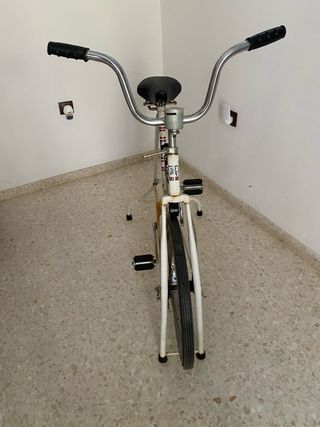 Bicicleta Estática Vintage John Deere década 1970.