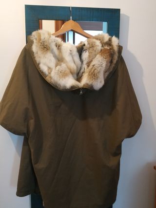 Chaquetón verde militar con capucha