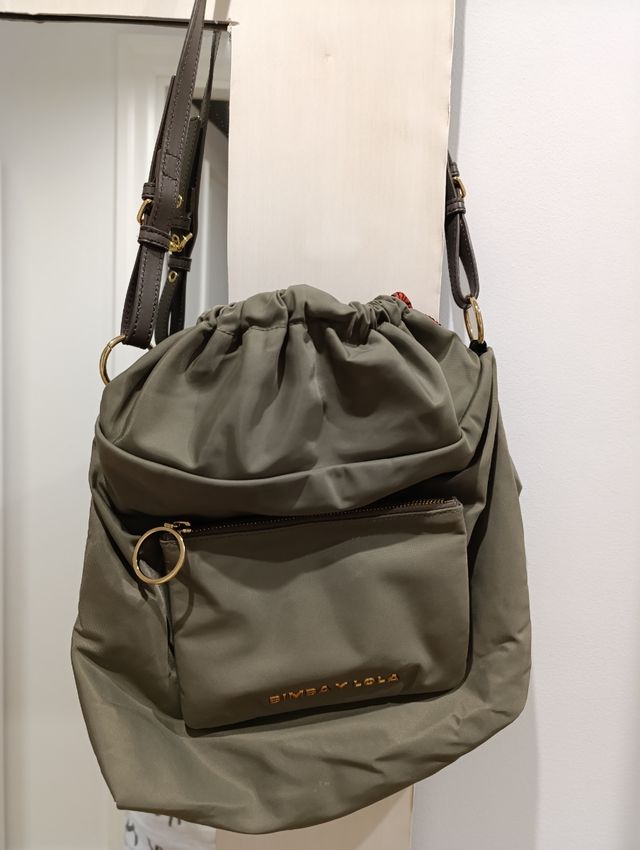Bolso Bimba y Lola verde militar de segunda mano por 39 EUR en