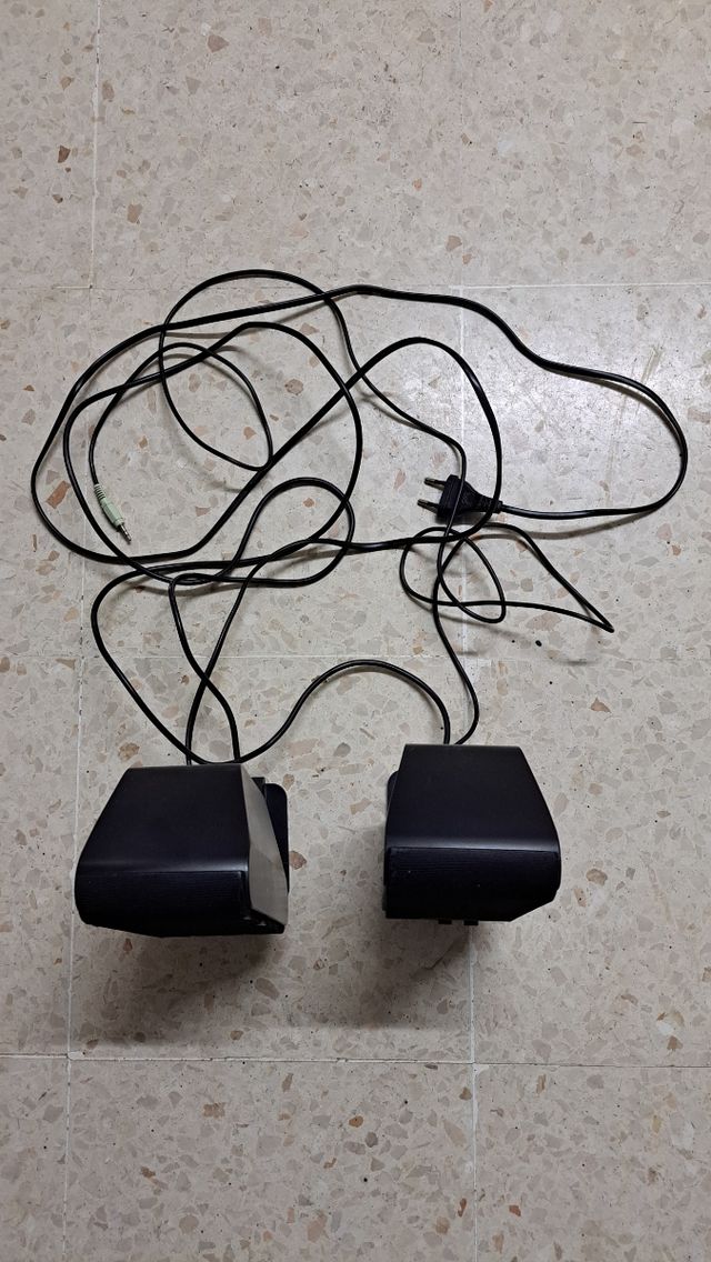 Altavoces Altec Lansing Negros