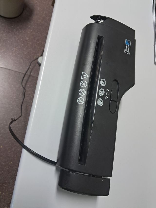 Destructora de papel portátil y ajustable 