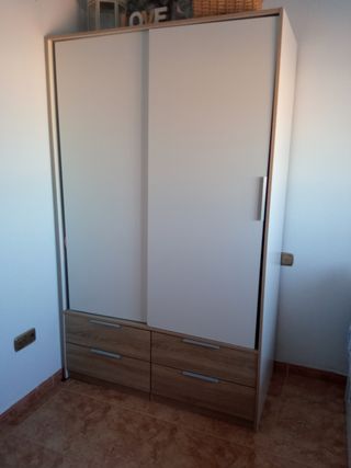 Armario puertas correderas y 2 cajones