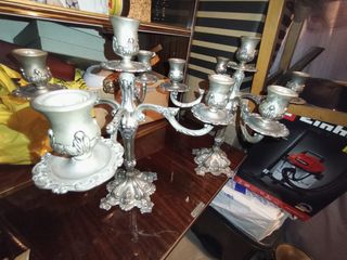 Candelabro Plateado Elegante
