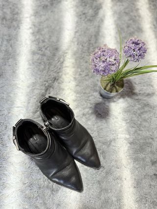 Botín piel negro Massimo Dutti
