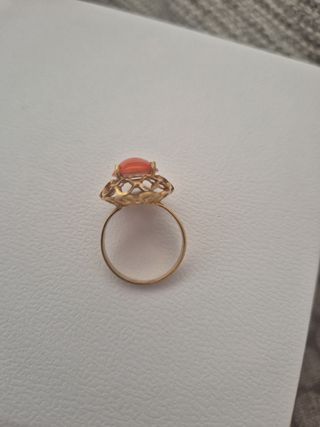 Sortija y pendientes Oro 18k y coral