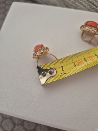 Sortija y pendientes Oro 18k y coral