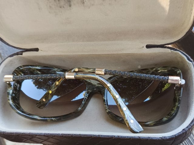 Occhiali originali Bottega Veneta realizzati in Italia