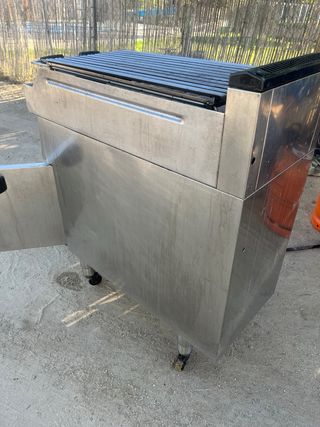 brasa    industrial de piedra volcánica ,gas