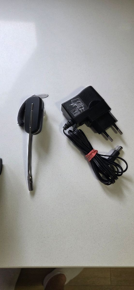 Auriculares Plantronics com microfone