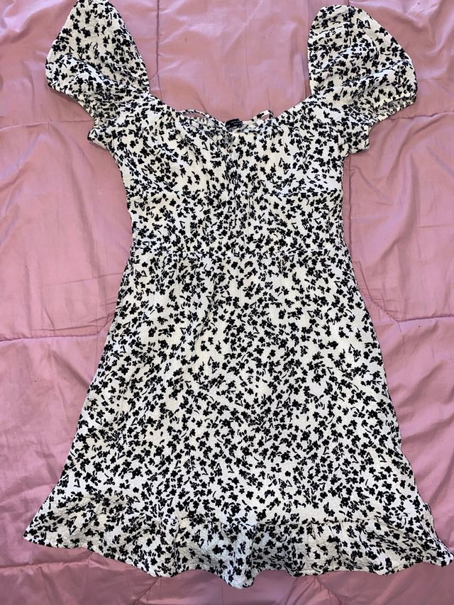 Vestido/top de estampado blanco y negro BERSHKA