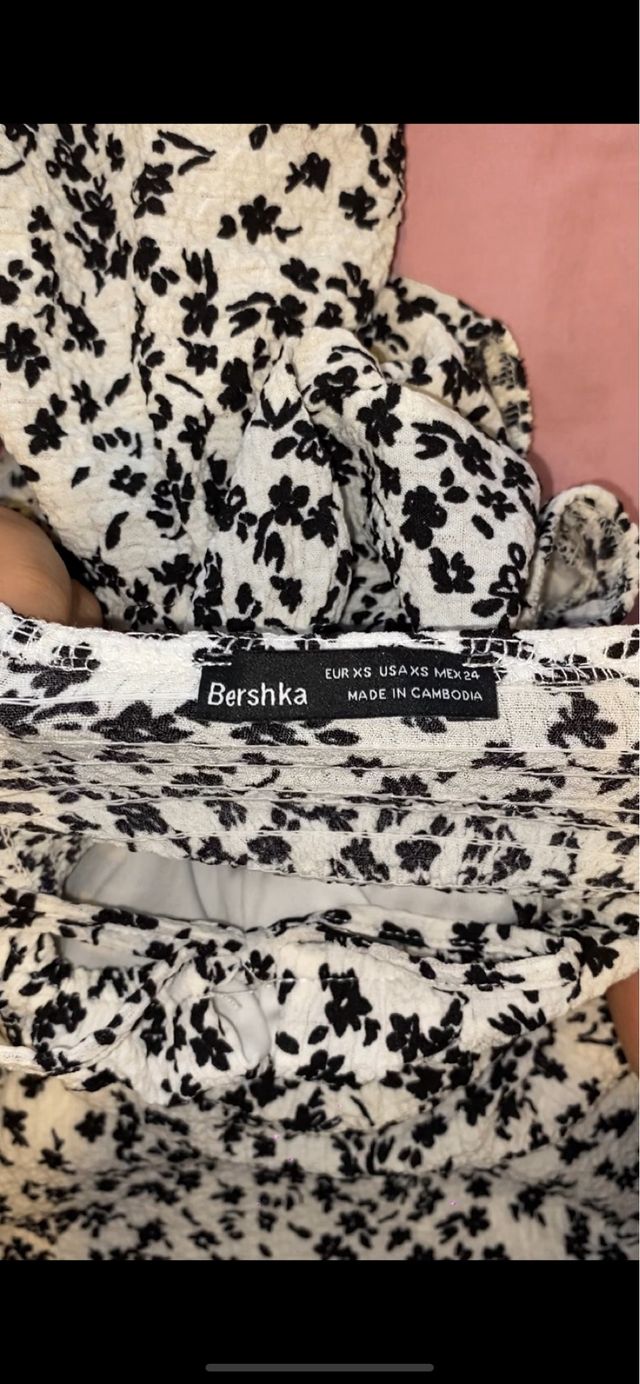 Vestido/top de estampado blanco y negro BERSHKA