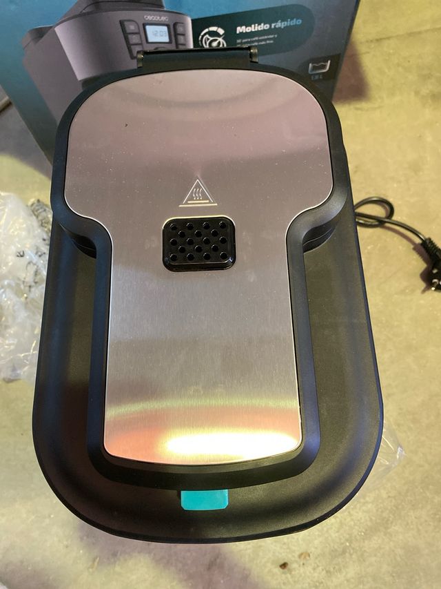 Macchina da caffè Cecotec Goteo 66 Grind & Drop