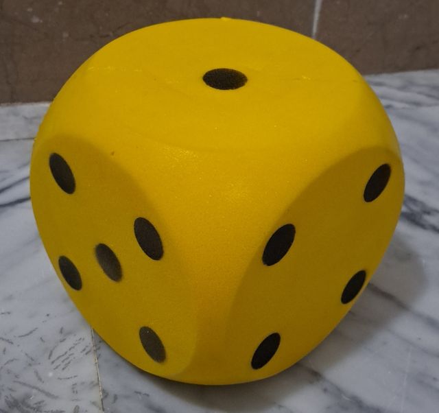 Dado de esponja para juegos