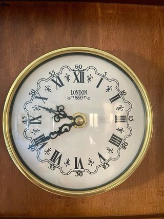 Reloj de pared estilo antiguo