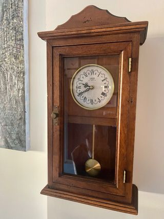 Reloj de pared estilo antiguo