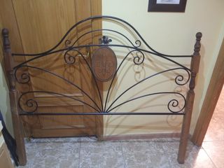 Cabecero forja y madera + 2 mesitas