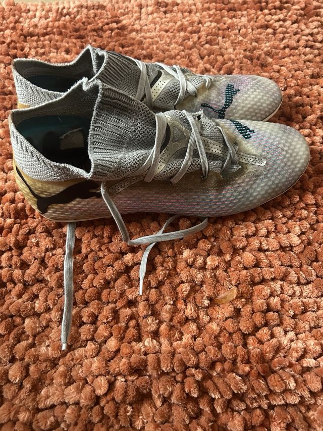 Botas de fútbol Puma multicolor