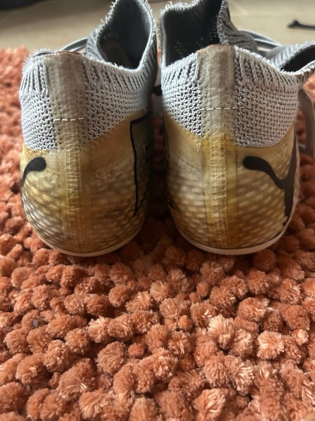 Botas de fútbol Puma multicolor