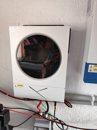 Inversor Híbrido Voltronic Axpert IV 5600W