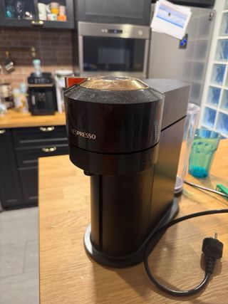 Cafetera Nespresso Vertuo Negra