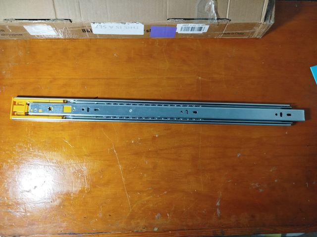 Guias laterais para gavetas EMUCA