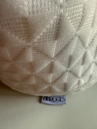 Cuscino cervicale memory foam bianco