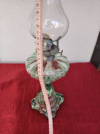 Lume a petrolio antico in vetro verde