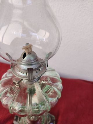 Lume a petrolio antico in vetro verde