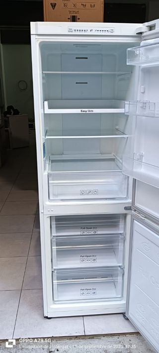 Nevera Combi Samsung Blanca
No Frost energía A+