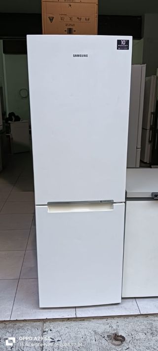 Nevera Combi Samsung Blanca
No Frost energía A+