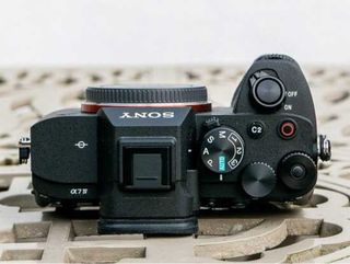 SONY A7IV + EQUIPO