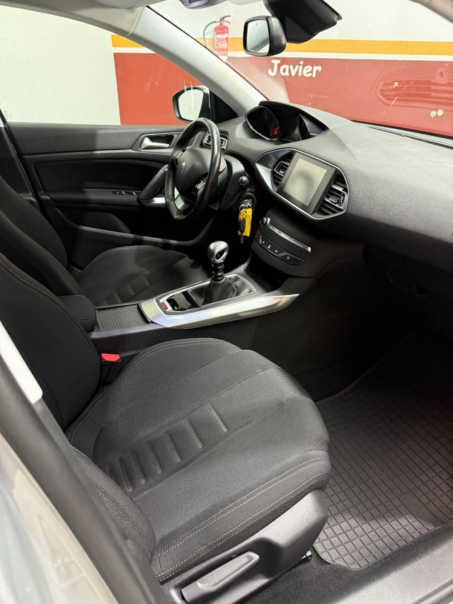 Peugeot 308 2014