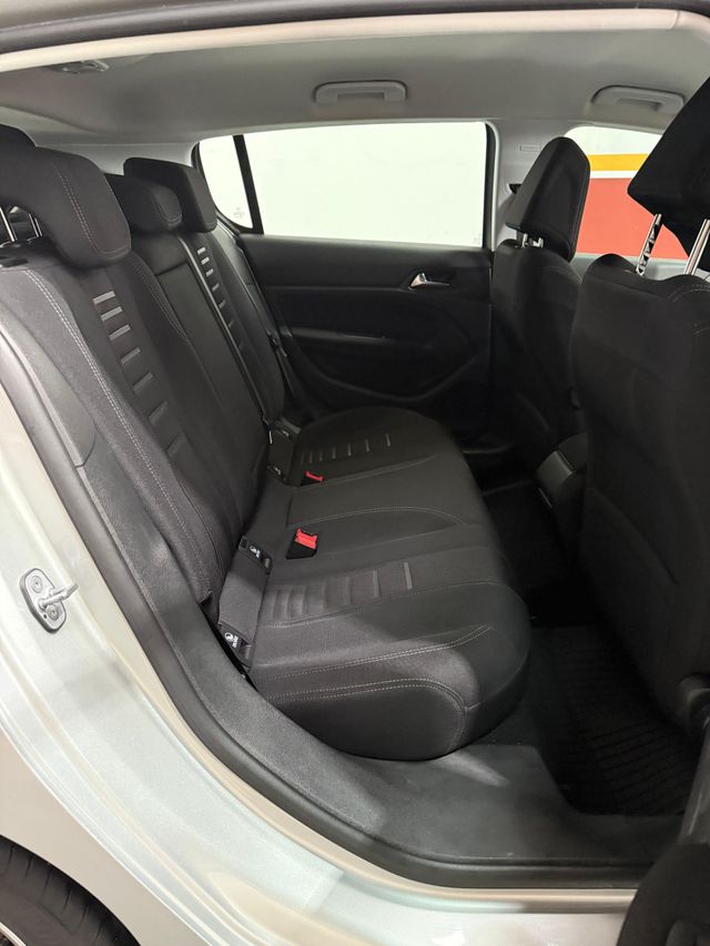 Peugeot 308 2014