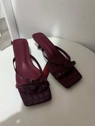 Sandalias tacón cuadrado moradas