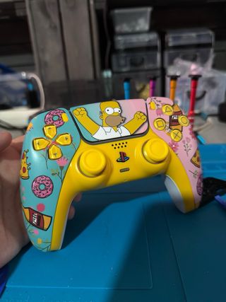 Mando PS5 Personalizado Simpsons magnéticos