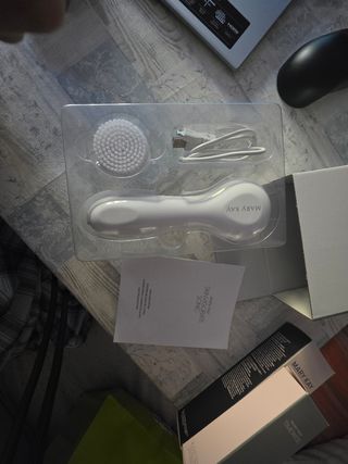 Cepillo facial con 2 cabezales,limpiador y masejad