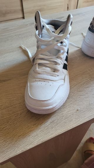 Botas Adidas Blancas con Estampado Animal