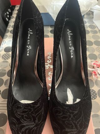 Zapatos Alma en Pena Negro , usados cuatro horas.