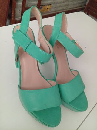 Sandalias turquesa tacón talla 40